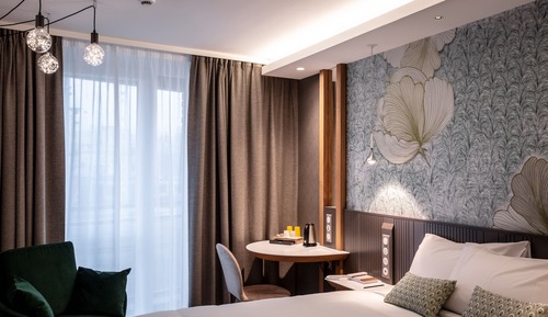 Standard Room, 1 Queen Bed