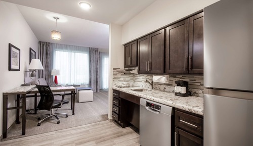 Suite, 1 King Bed, Accessible, Bathtub