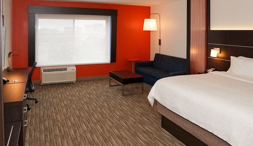 Room, 1 King Bed, Roll-in Shower (Communications, Roll-In Shower)