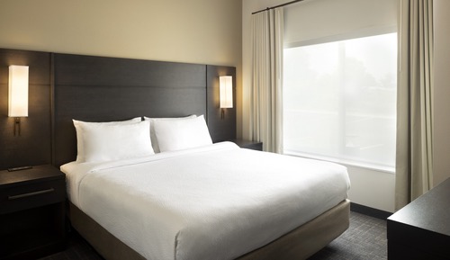 Suite, 1 Bedroom (Hearing Accessible)