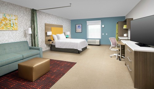 Studio, 1 Queen Bed, Accessible (Roll-In Shower)