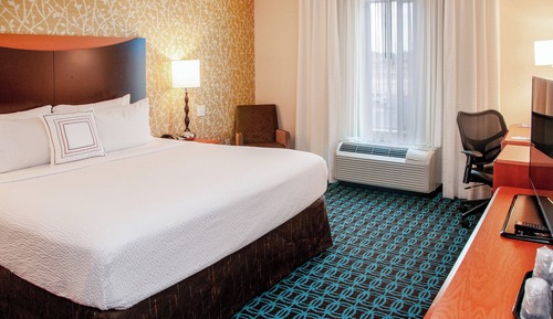 Suite, 1 King Bed with Sofa bed, Hearing Accessible, Mountain View (Roll-in Shower)