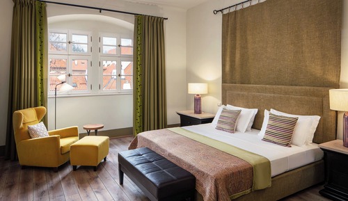 Deluxe Suite, Garden View (Sundial)