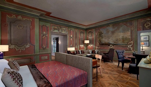 Suite (Fresco)