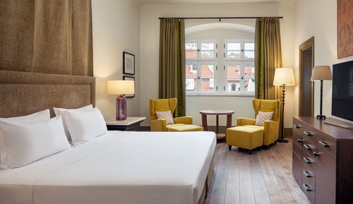 Deluxe Room (St Thomas Church View)