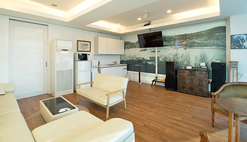 Party Room, Unha - Parking for up to 2 cars