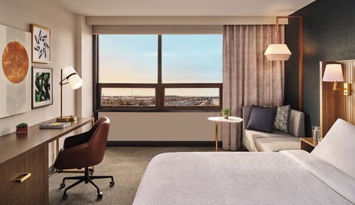 Suite, 1 King Bed, Accessible Bathtub