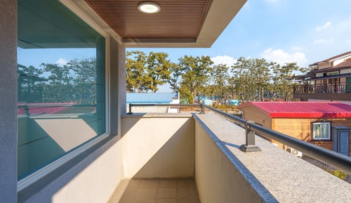 Basic Room, 1 Bedroom (A201(Private Pool / Private BBQ))