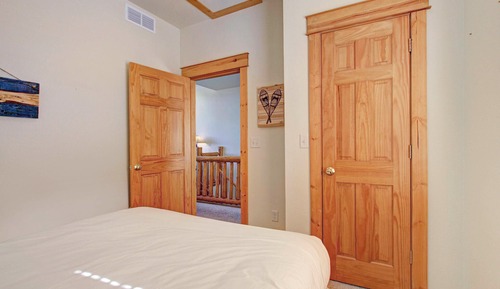Condo, 2 Bedrooms