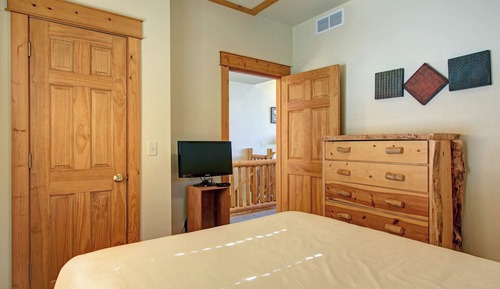 Condo, 2 Bedrooms