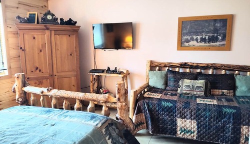 Bear Room with Shared Bathroom
