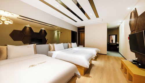 Triple Twin Room
