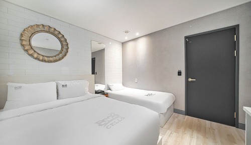 Standard Twin Room