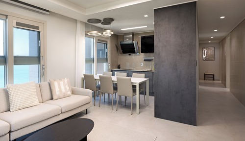 Terrace Suite Three Room with City view