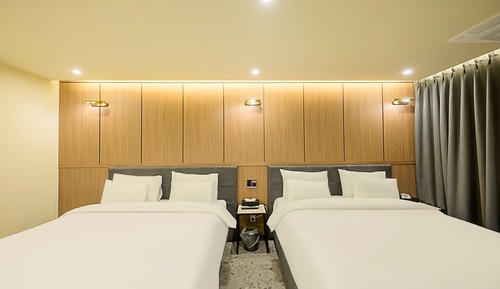 Signature Room