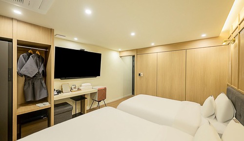 Superior Twin Room