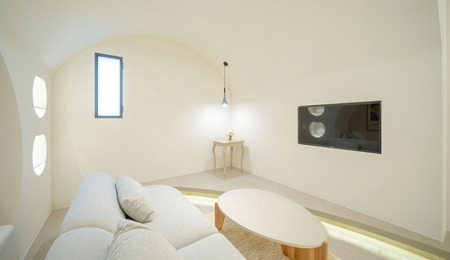 mo 201(Suite Room)