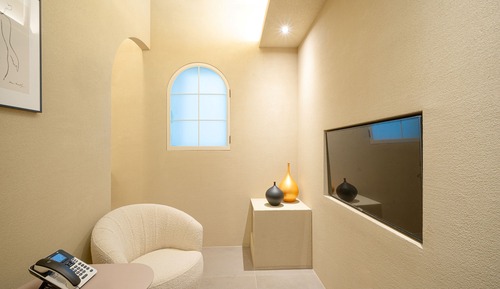 mo 403(Deluxe Room)