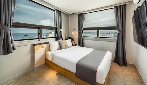 Standard Dual Ocean View (Free simple Breakfast)