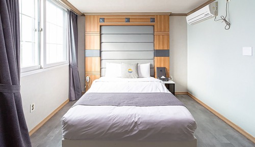 Standard Suite Double (Free simple Breakfast)