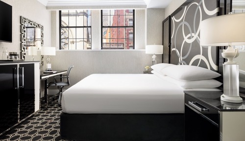 Deluxe Room, 1 King Bed