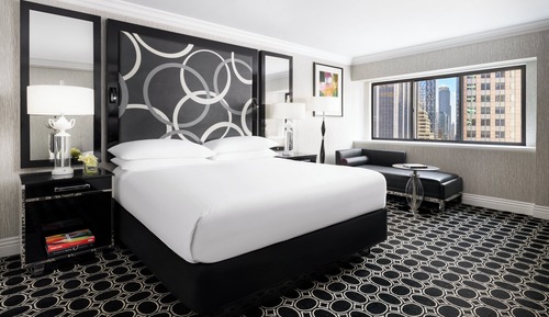 Grand Room, 1 King Bed