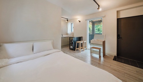 Basic Room, 1 Bedroom (Room 202)