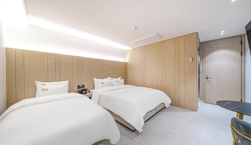 Deluxe Twin Room, Non Smoking, City View