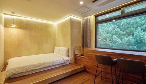 7. Illusion Forest Vacation