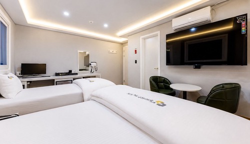 Premier Twin Room