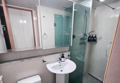 Studio Apartment with Queen Bed