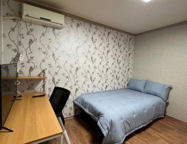 Single Room with Private Bathroom