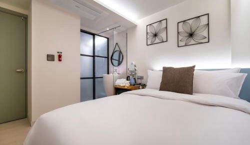 Economy Single Room