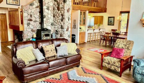 Three-Bedroom Vacation Home 