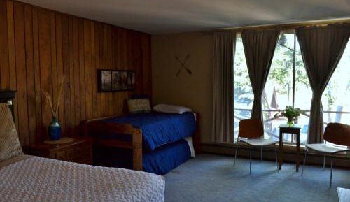 Deluxe Queen Room