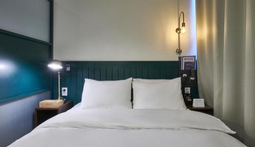 Deluxe Double Room with Bath