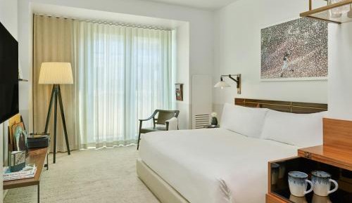 Standard King Room