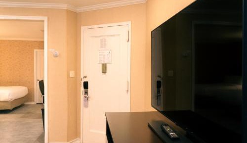 Deluxe Queen Room with Two Queen Beds