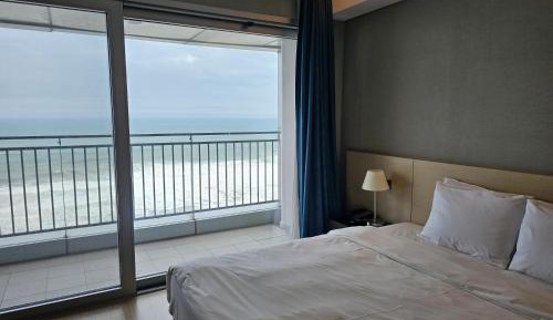 Deluxe Double Room with Balcony and Sea View