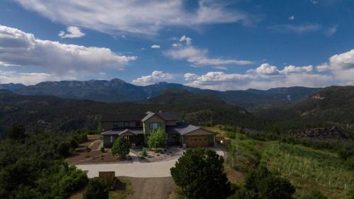 Five-Bedroom Holiday Home