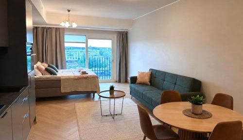 Studio Apartment with Queen Bed