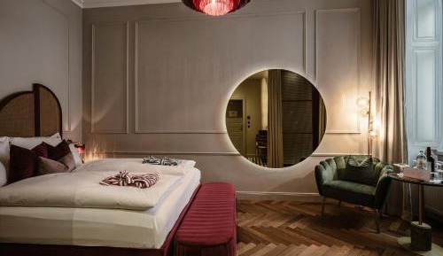 Doppelzimmer – Josefine Sur Cour