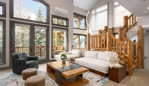 Four-Bedroom Apartment
