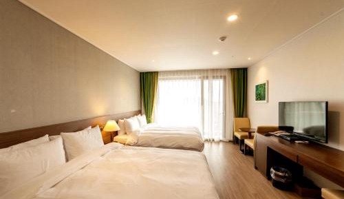 Deluxe Double Room with Two Double Beds