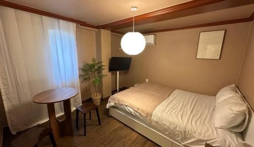 Queen Room
