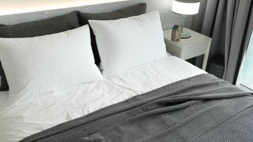Deluxe Double Charcoal