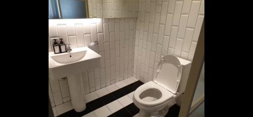 Double Room with Private Bathroom