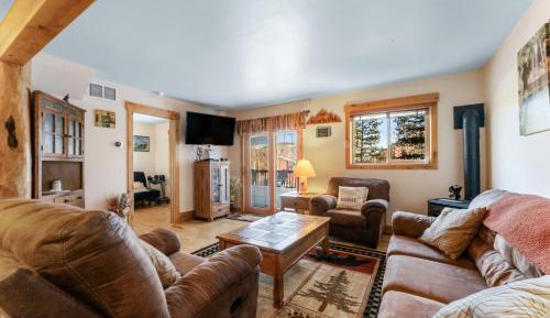 Three-Bedroom Vacation Home 
