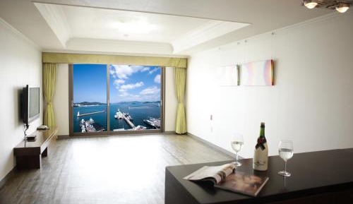 Korean-Style Studio with Ocean View