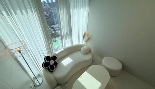 Apartment with City View